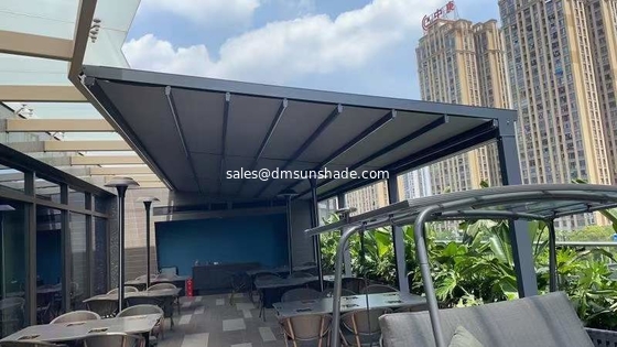 Alüminyum PVC Pergola Çatı Çatı Pergola Oteller Modern Ön Kapı Su geçirmez Çekici Çatlak