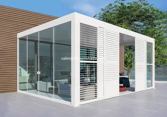 Rüzgar geçirmez zip pergola ve cam kapılar