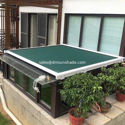 Dış Mekan Geri Çekilebilir Cam Tavan Aydınlık Güneşlik Perdesi, UV‑Engelli Isı Yalıtımlı Konservatuvar Panjurları, Cam Oda Veranda Teras Kanopi Tavan Gölgeleme için Su Geçirmez Güneşlik Kapağı